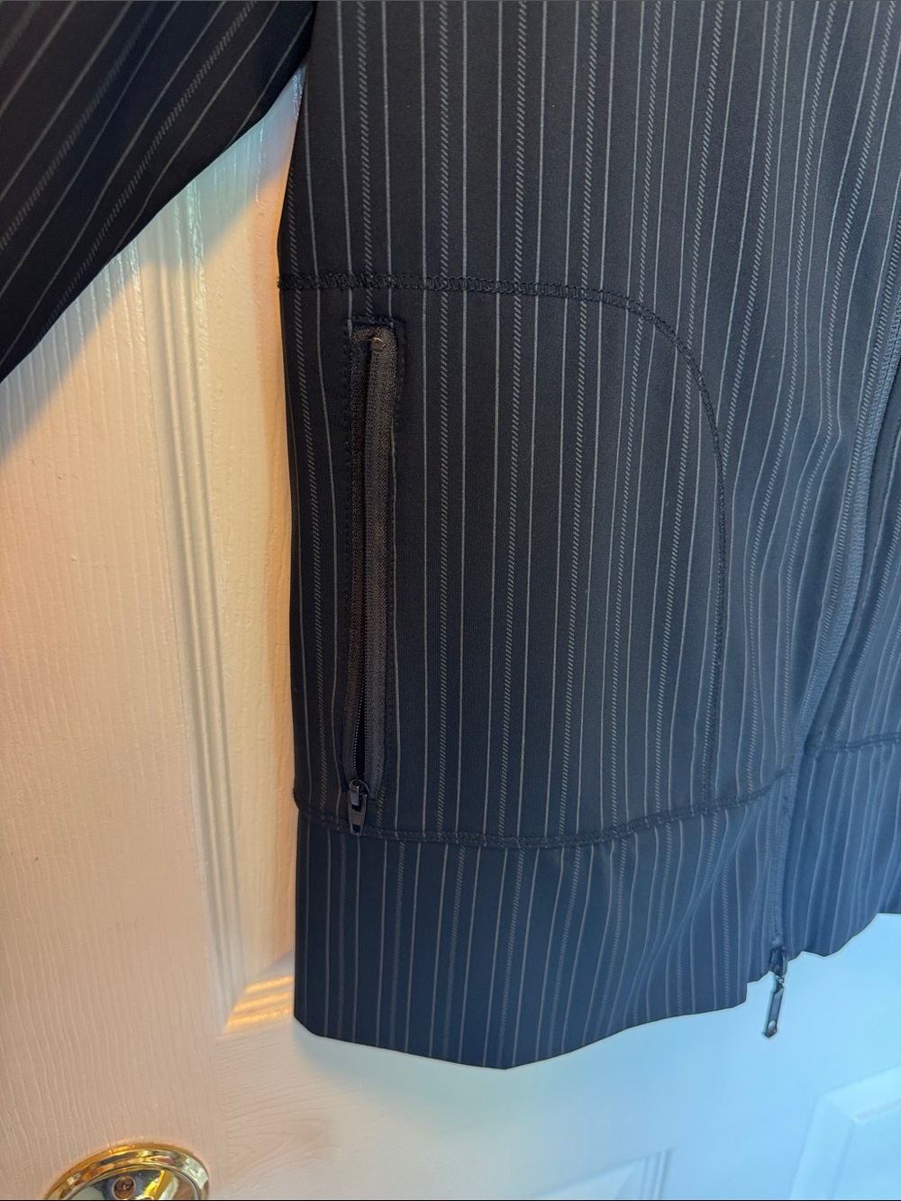 Lightweight jacket - Picture 3 of 4